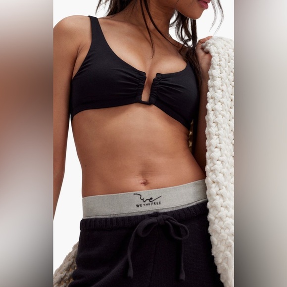 Ahead of the curve scoop bralette NWOT black - Picture 3 of 3